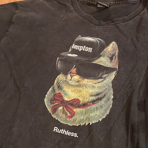 Upper Playground shirt - Large - Picture 2 of 4